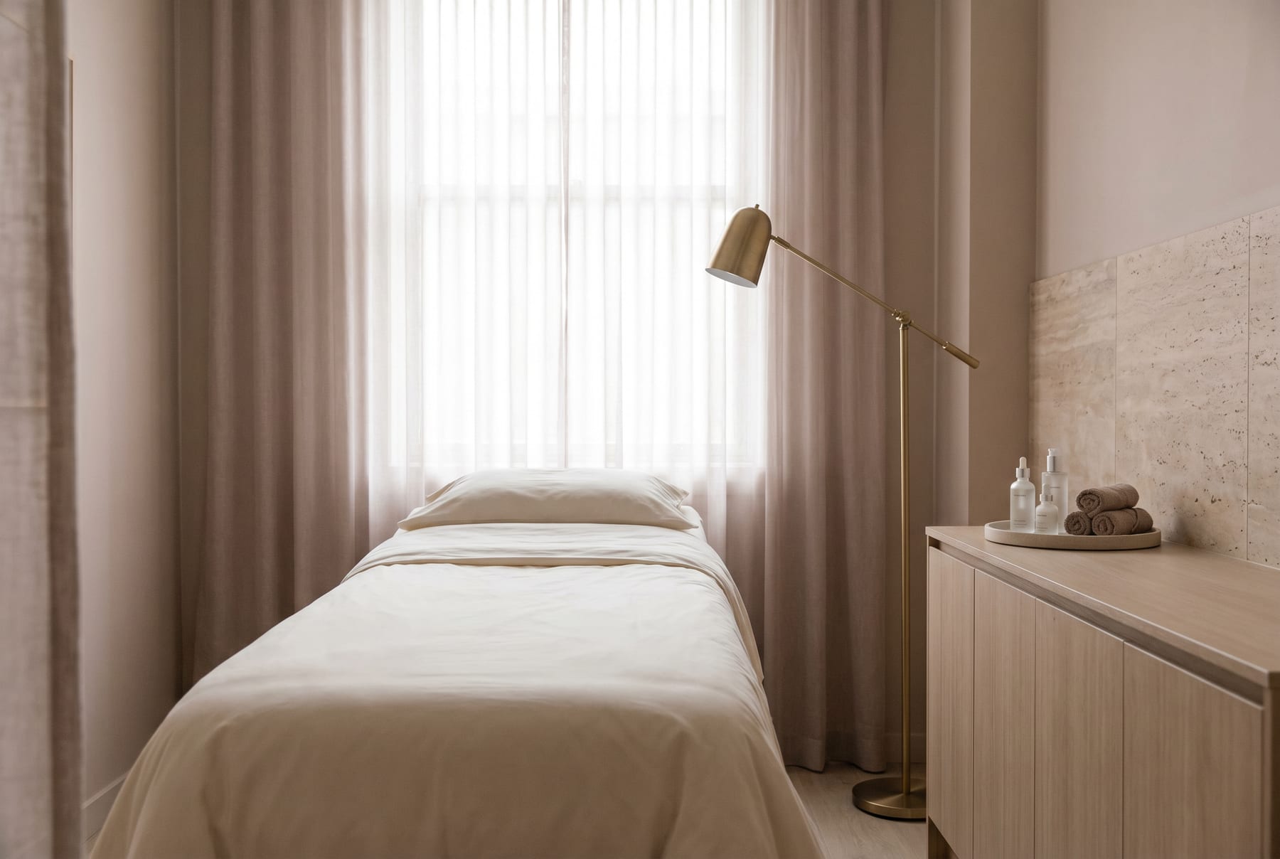 Treatment room at JessCosmetics, Semi Permanent Make Up